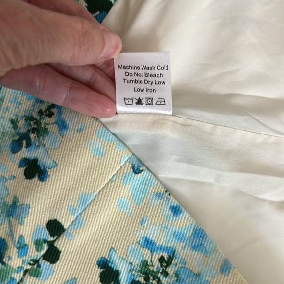 TUCKERNUCK Waters Edge Hydrangea Rhoda Tunic Top Blue Size 4 NEW - Picture 12 of 14